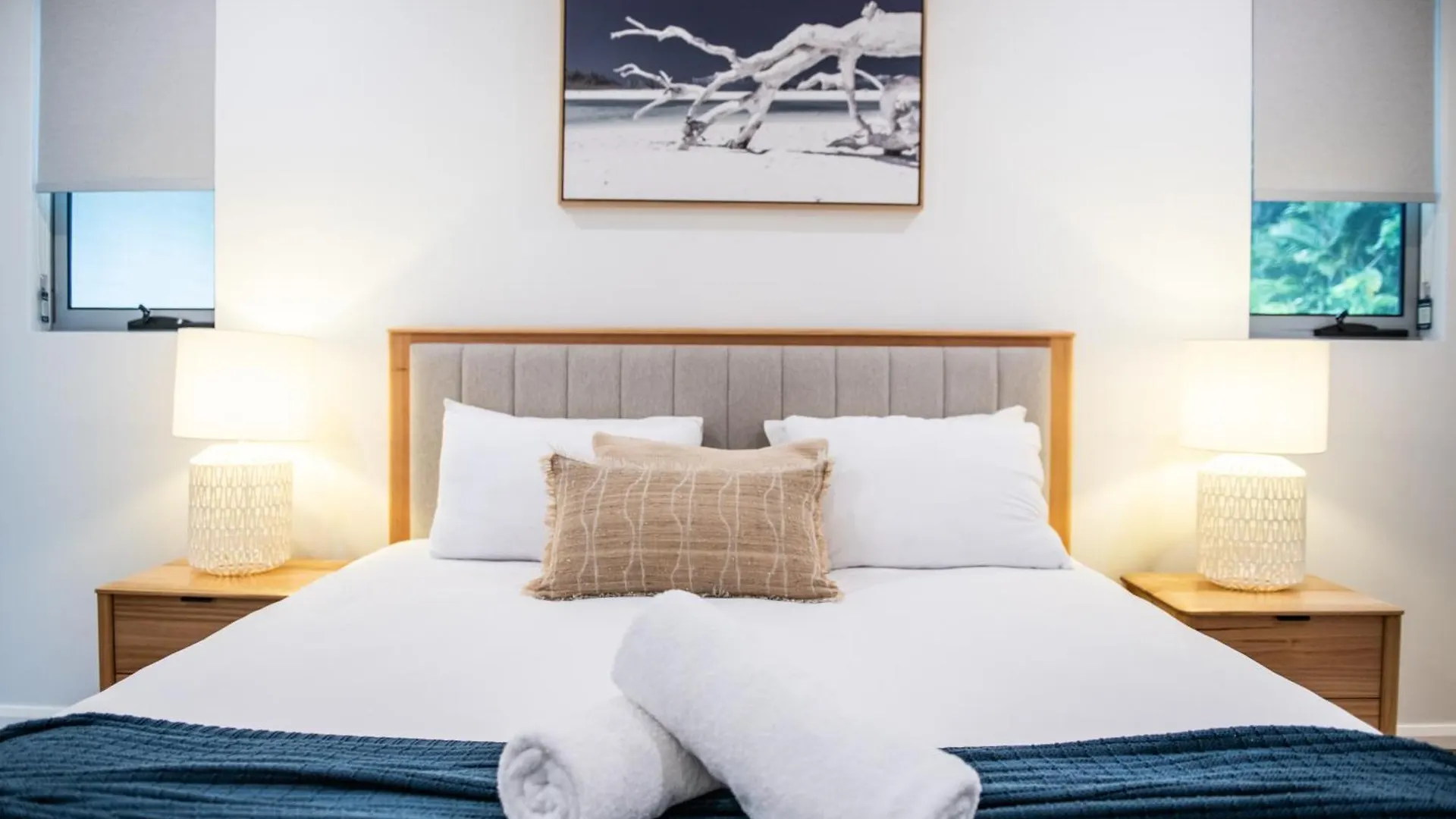 Coralair Whitsundays Villa Airlie Beach