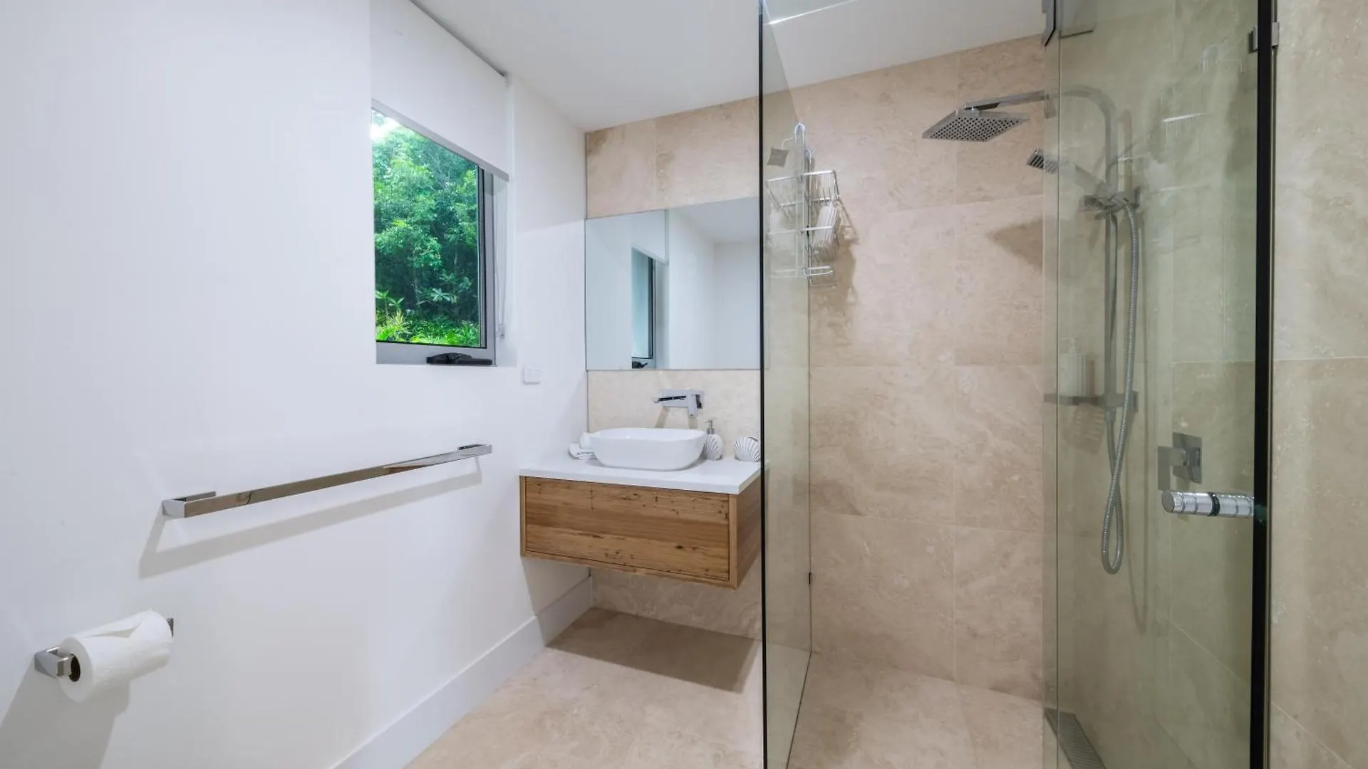 Coralair Whitsundays Villa Airlie Beach 0*,