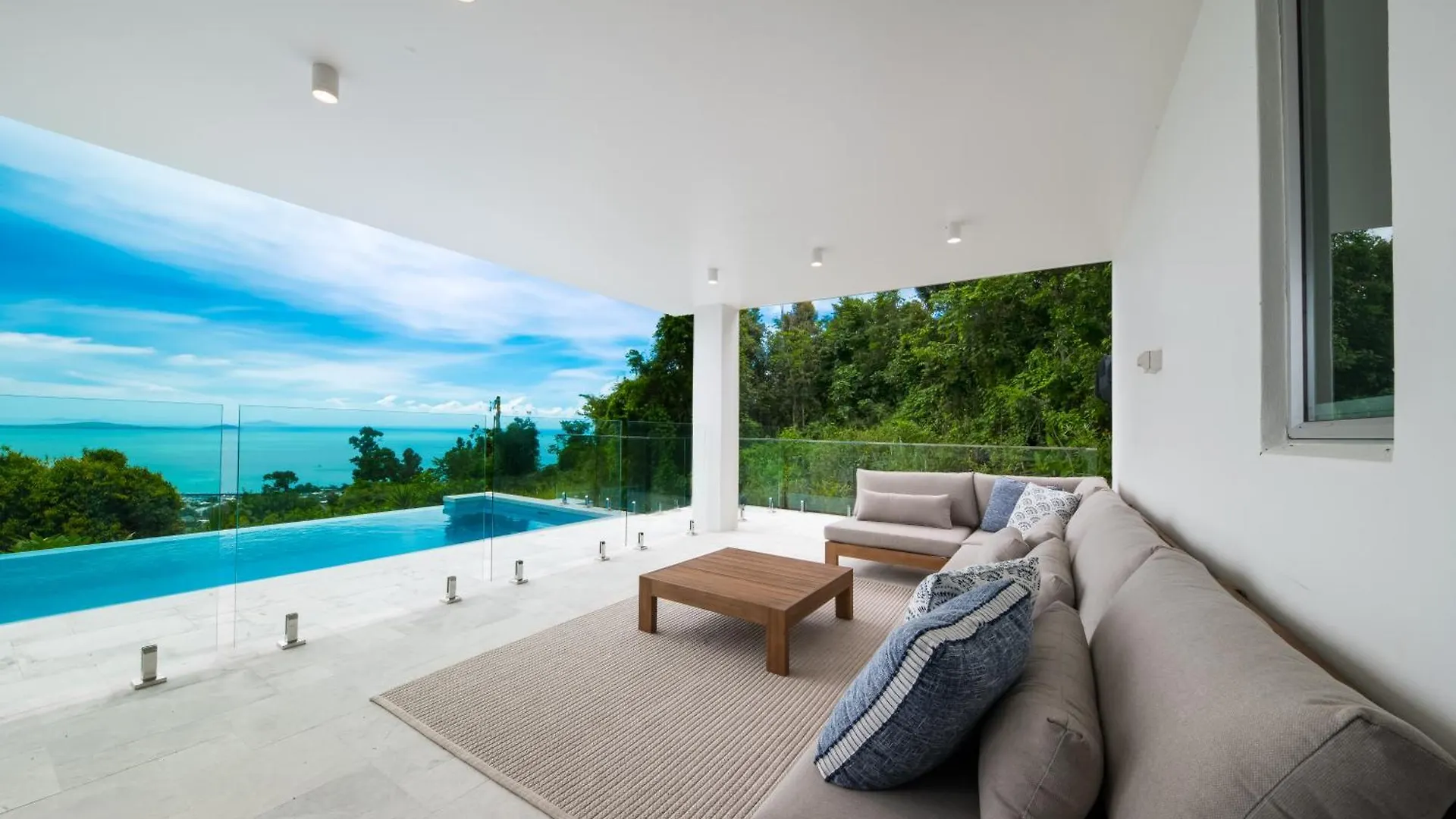 Coralair Whitsundays Villa Airlie Beach Holiday home