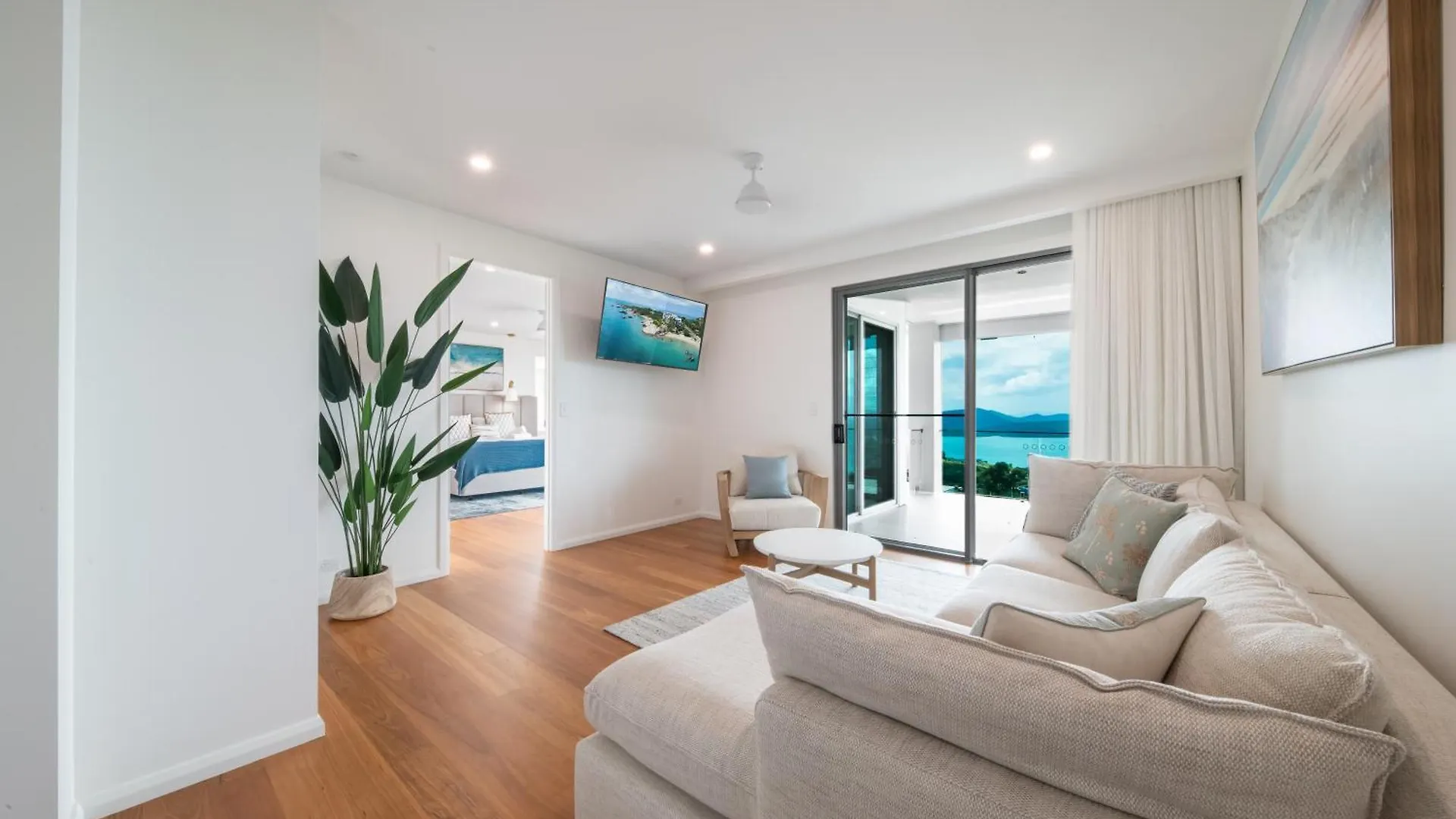 Coralair Whitsundays Villa Airlie Beach 0*,  Australien